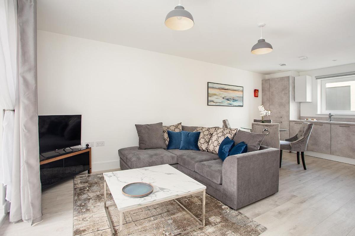 Deanery Court Vittrum Suites Southampton Room photo
